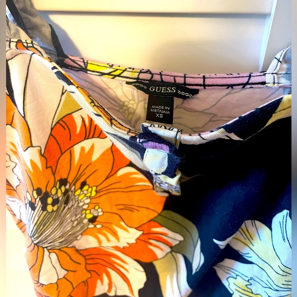 GUESS Ruffle Strap Floral Tank top - Picture 3 of 3
